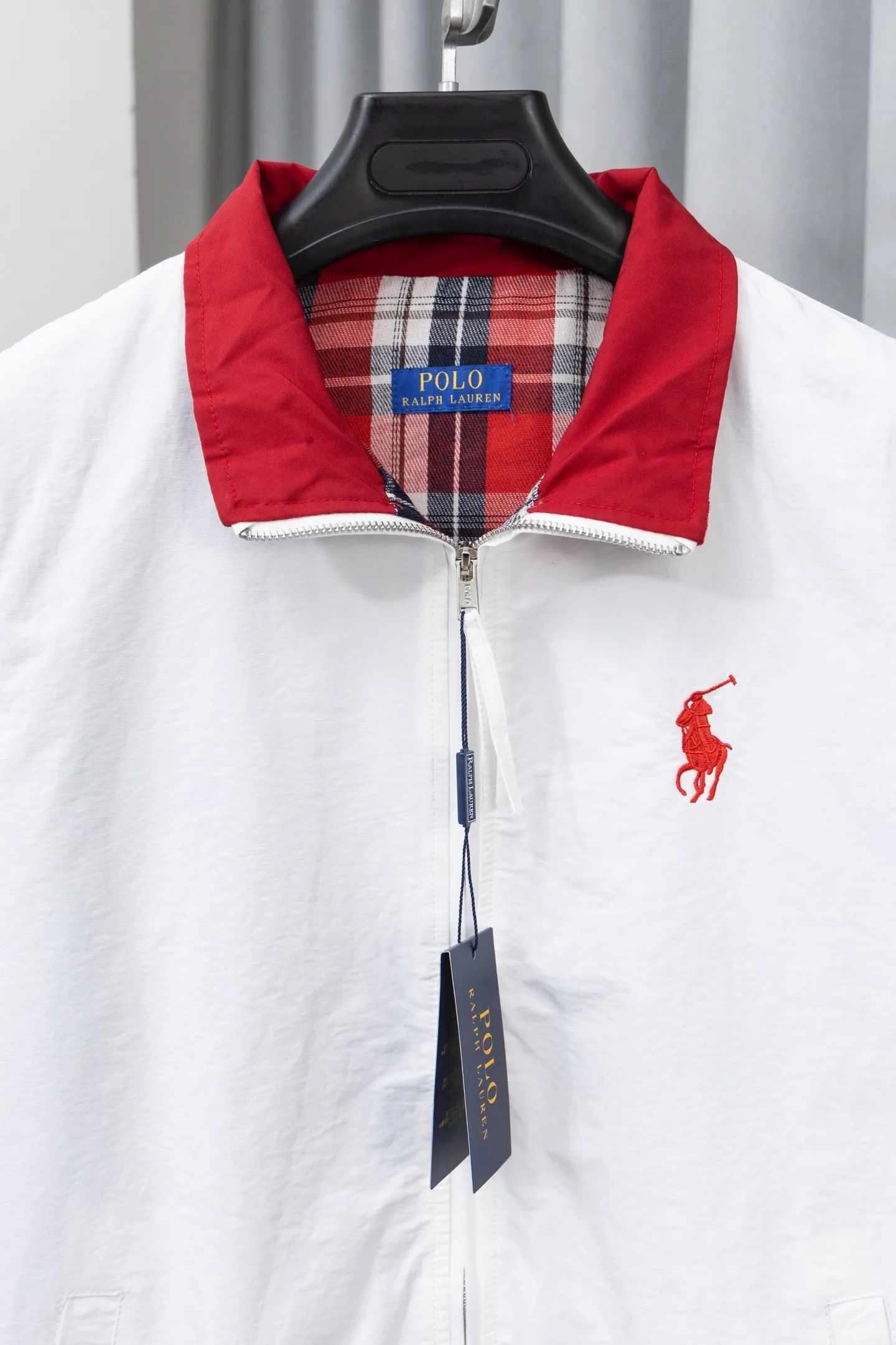 P310 model number: M024 POLO Ralph Lauren original molded small label, embroidered reversible old money style jacket, Guangzhou high luxury version, refined and shipped 🔥high version of the best goods🐮different from the market's junk goods🗯️different prices for the same picture means different versions ✅Don't be fooled by the same copywriting and pirated picture gangs who mix and distribute pictures at low prices and get high luxury pictures at low prices. Once you receive it and compare the quality, you will know where the difference is. Don’t lie. Look for the terminal. I don’t guarantee that my products are the cheapest, but I definitely guarantee that they are worth every penny of your hard-earned money!       Color: White Black Size: S-XL